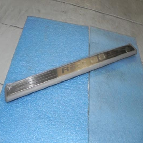 奇瑞G6左右前门坎压板G6Y