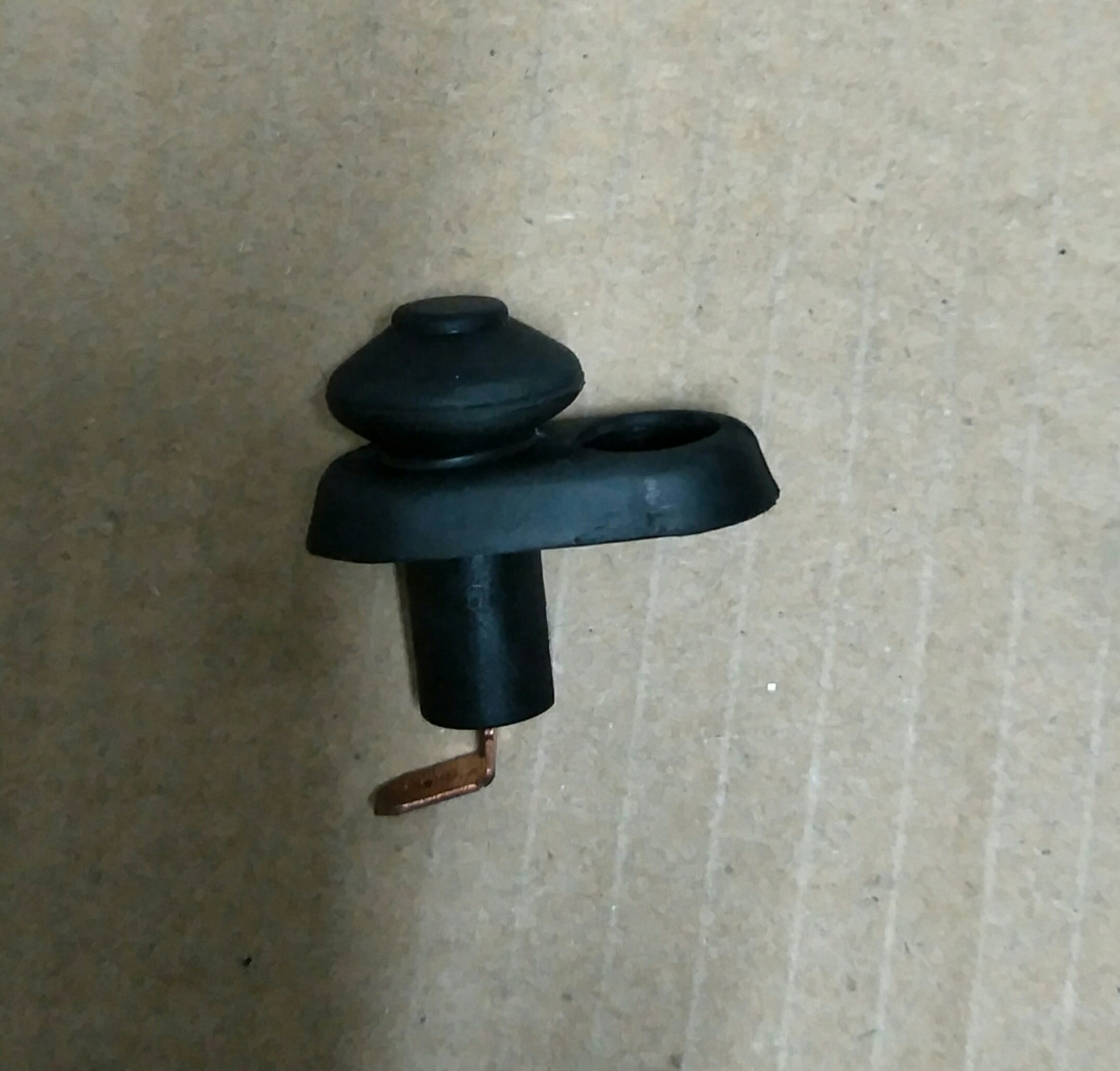 奇瑞QQ3优雅前门接触开关Q3=V2