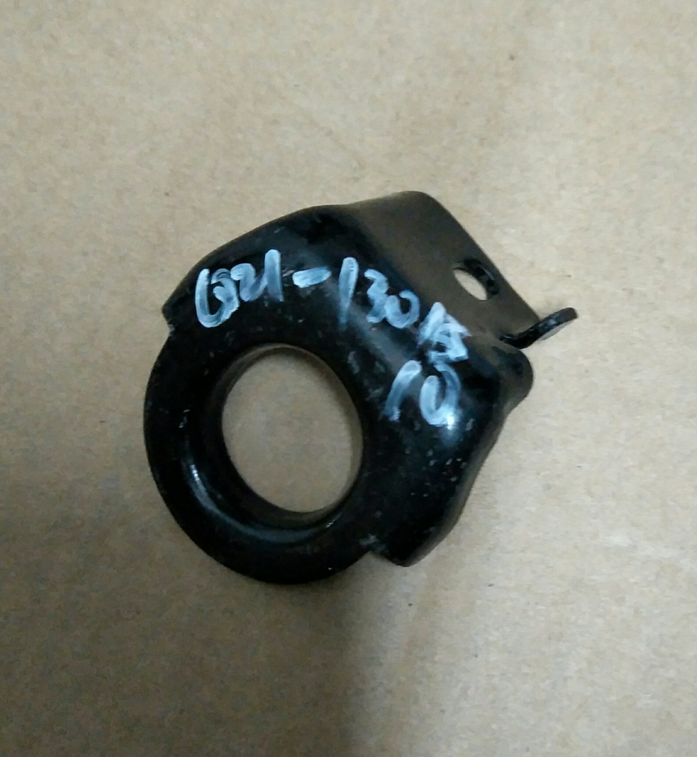 奇瑞优优优派水箱固定支架Q21Y上