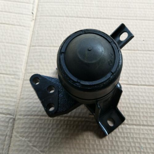 奇瑞瑞虎三菱发动机右软垫T11