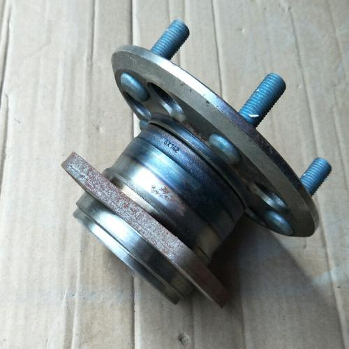 奇瑞瑞虎后轮轴承T11Y四驱