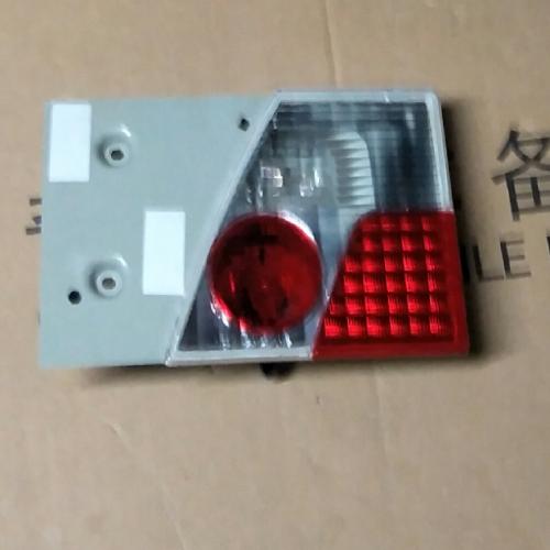 奇瑞旗云右后平灯BMY老式