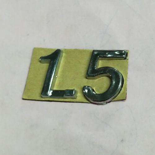奇瑞旗云后标牌A15Y1.5标