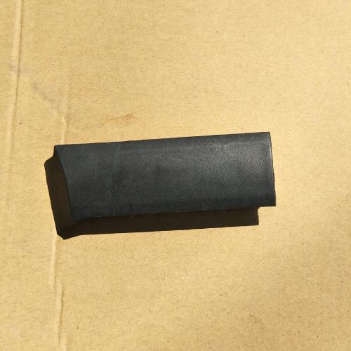 奇瑞瑞虎右后车顶装饰条T11Y