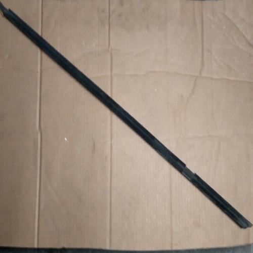 奇瑞东方之子左后门内挡水B11（长）
