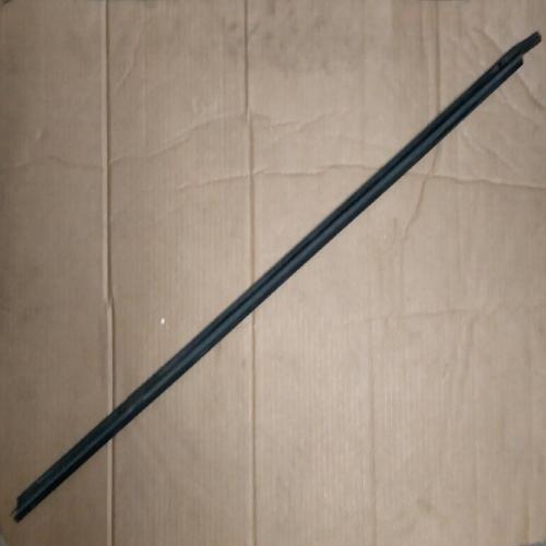 奇瑞东方之子右后门内挡水B11（长）