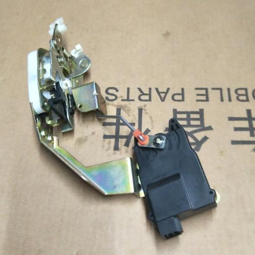 奇瑞QQ6右前门中控锁块Q6