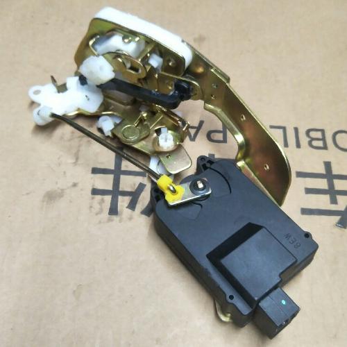 奇瑞QQ6旗云1左后门中控锁块Q6Y