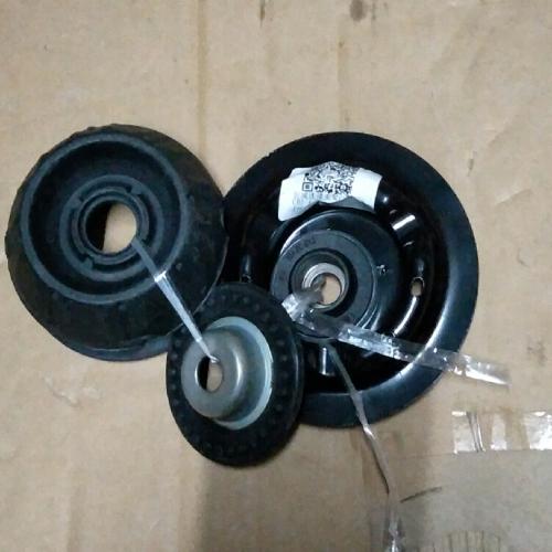 奇瑞E3前减连接支架E3带平面轴承E3