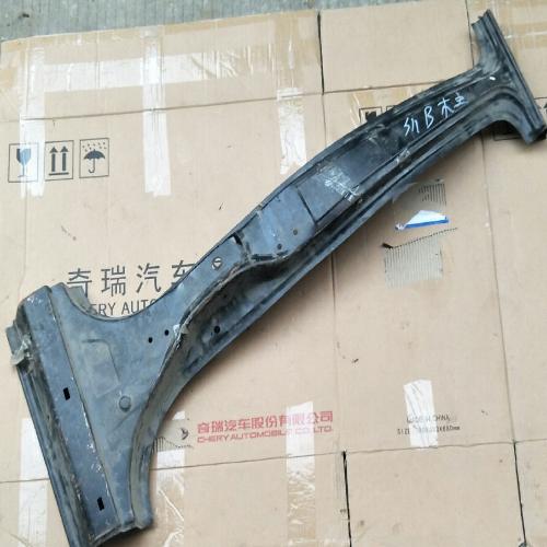 奇瑞QQ3左右B柱