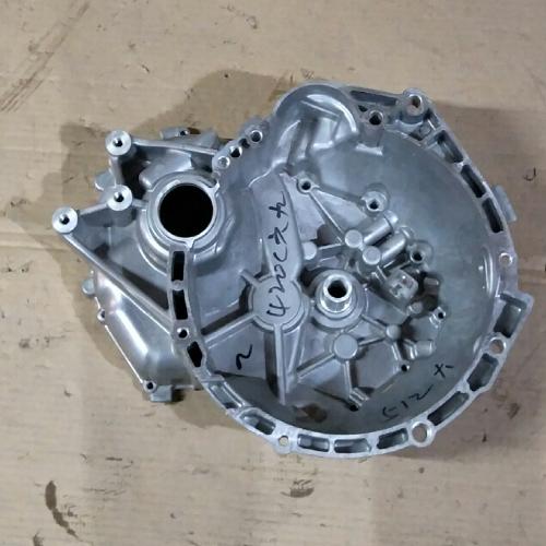 奇瑞512变速箱离合器壳体512Y372