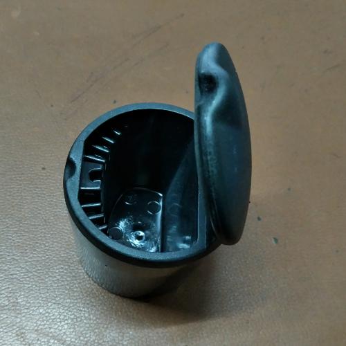 奇瑞QQme前烟缸S16