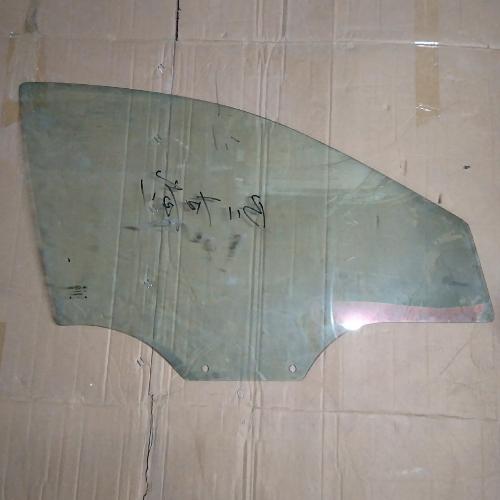 奇瑞东方之子右前门玻璃B11Y