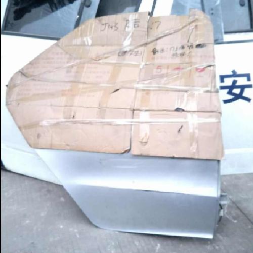 奇瑞艾瑞泽3左后车门J43Y拆