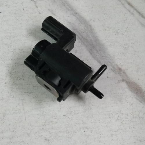 奇瑞E4G16发动机真空电磁阀VVT