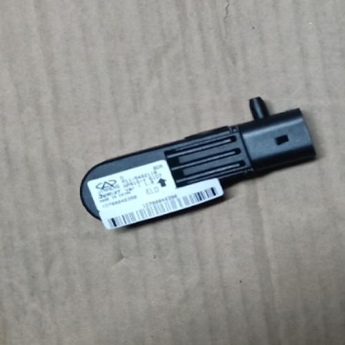 奇瑞A3侧碰撞传感器A3Y