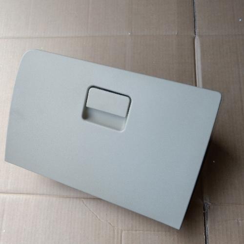 奇瑞E3手套箱E3Y