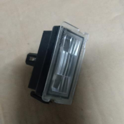 奇瑞G6M1瑞虎5A1牌照灯S12
