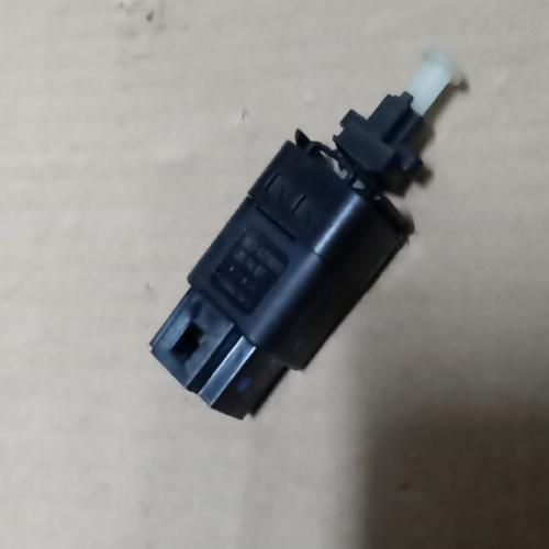 奇瑞制动灯开关G5