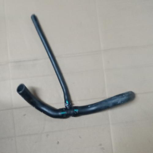 奇瑞瑞虎5发动机上水管T21Y自动