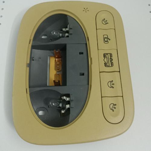 奇瑞A3前室内顶灯A3Y
