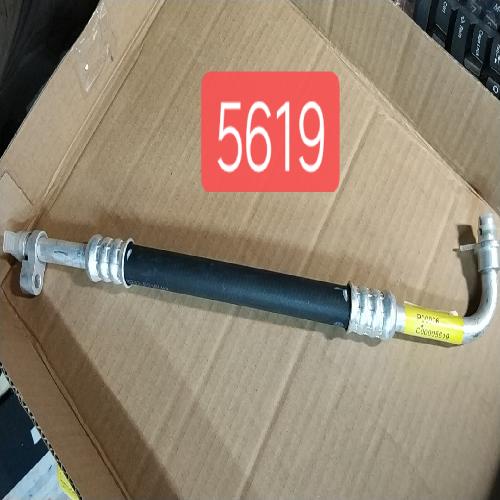 上汽大通V80空调管冷凝器-干燥瓶