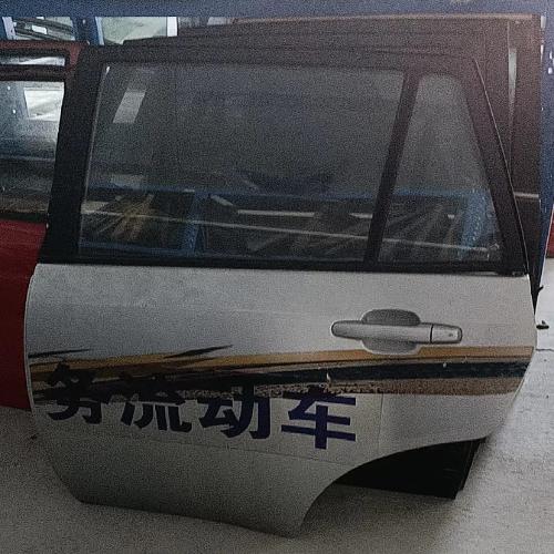 奇瑞瑞虎左后车门T11拆银色