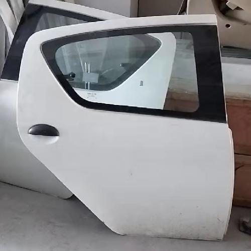 比亚迪F0右后车门F0拆白
