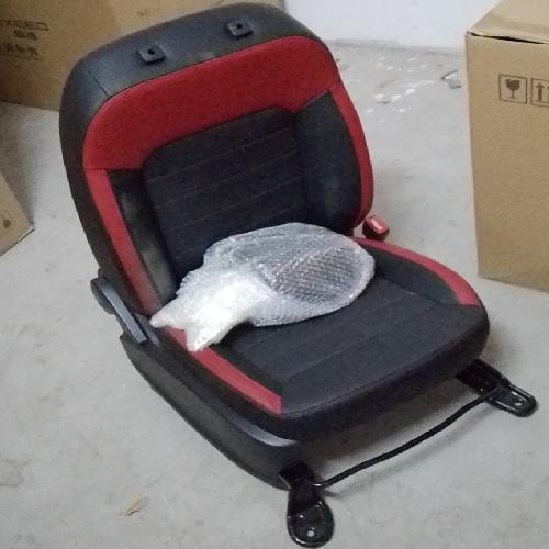 奇瑞凯翼X3右前座椅X3红黑色