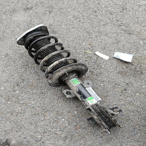 奇瑞艾瑞泽GX右前减震器GX总成铝盖