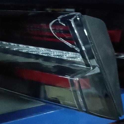 奇瑞艾瑞泽plus后背门尾灯j60p