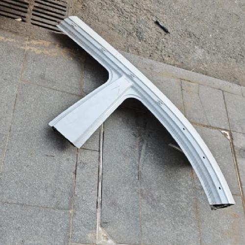 奇瑞瑞虎8左B柱T18