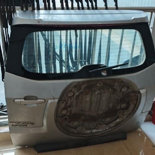 奇瑞瑞虎3后背门T13拆银色