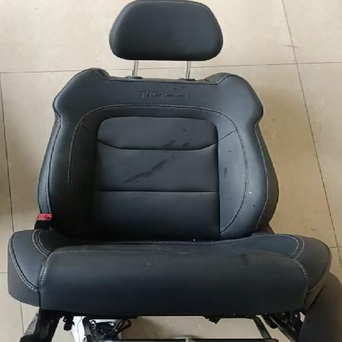 奇瑞瑞虎8左前座椅T18C新